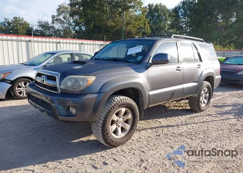 2006 Toyota 4Runner Sr5 Sport V6 z USA, uszkodzony, nr VIN JTEBU14R168062461